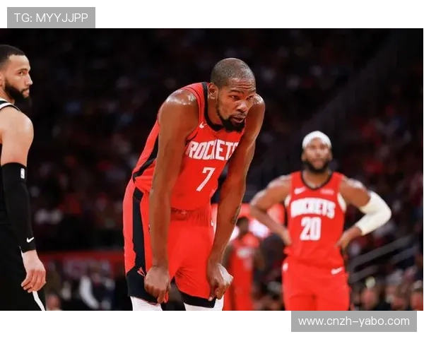 火箭进攻效率骤降至联盟第27位，防守篮板下滑暴露赛季隐患。